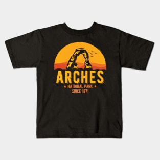 Arches Utah National Park Since 1971 Sunset Kids T-Shirt